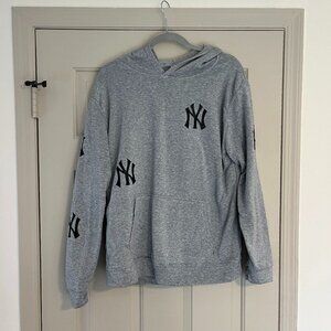 Grey Yankees Sweatshirt (Large)